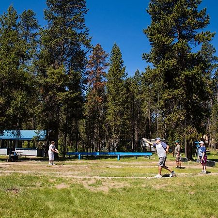 Bend-Sunriver Camping Resort Studio Cabin 6 Экстерьер фото