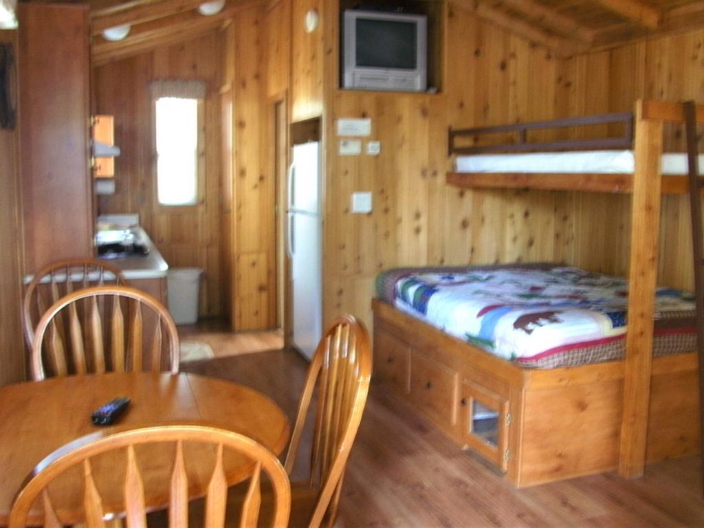 Bend-Sunriver Camping Resort Studio Cabin 6 Экстерьер фото