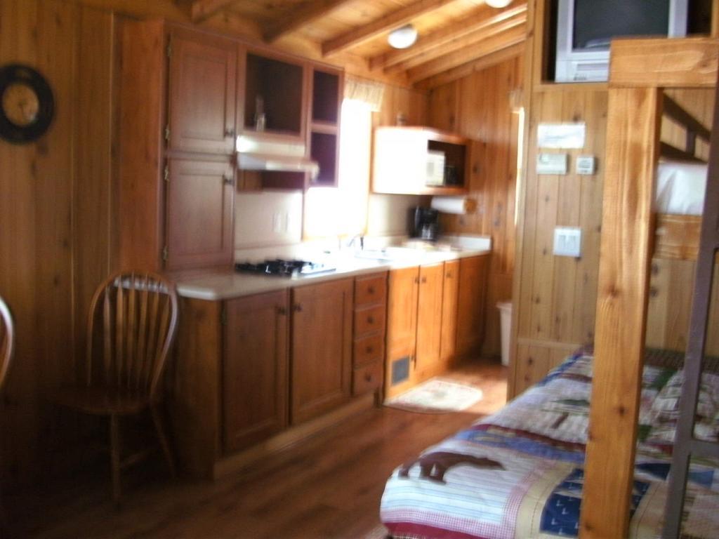 Bend-Sunriver Camping Resort Studio Cabin 6 Экстерьер фото