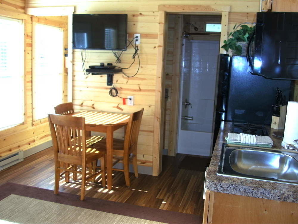 Bend-Sunriver Camping Resort Studio Cabin 6 Экстерьер фото