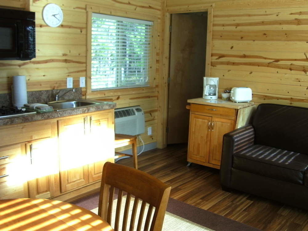 Bend-Sunriver Camping Resort Studio Cabin 6 Экстерьер фото